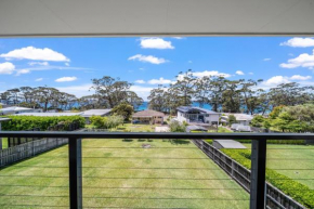 Days Hyams Beach